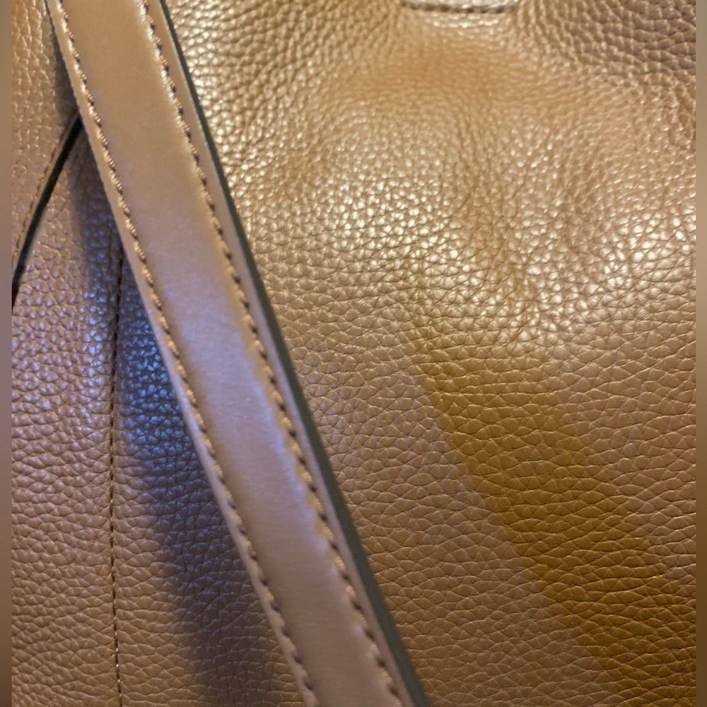 Michael Kors Large Pebble Leather Phoebe Bucket Bag - Picture 9 of 12